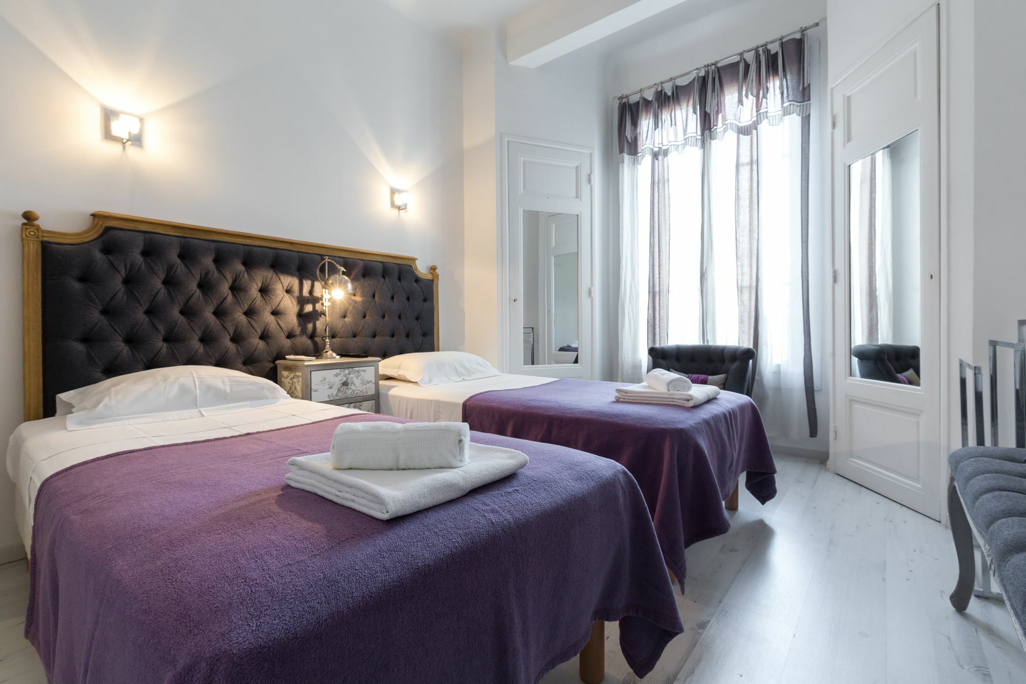 Centrally Located Modern 2 Bed Apartment In Cannes With Aircon And High Ceilings And Modern Design 696 Exterior foto